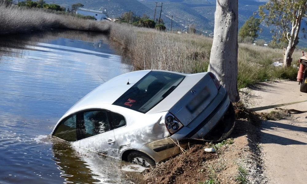 Κέρκυρα: Σε ποτάμι έπεσε αυτοκίνητο- Δύο άτομα νοσηλεύονται